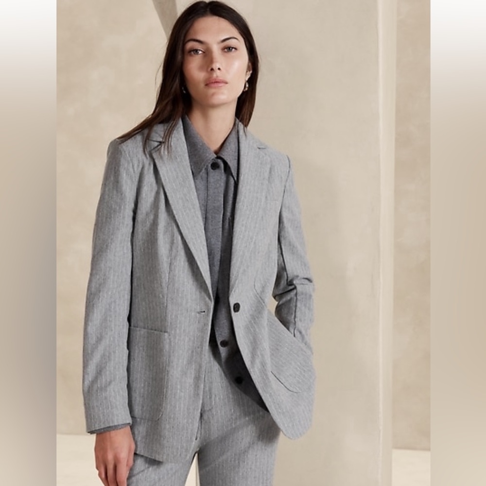 Banana Republic GEORGINA ITALIAN PINSTRIPE BLAZER Size 2,New